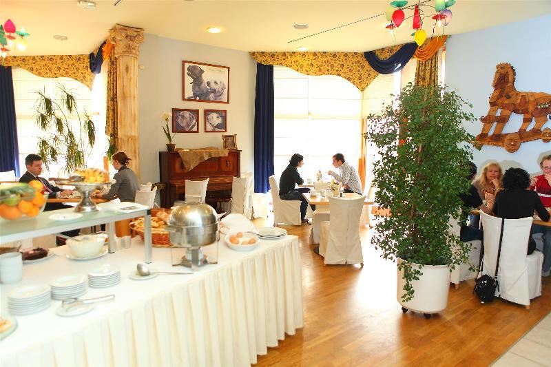 U Divadla Hotel 4*